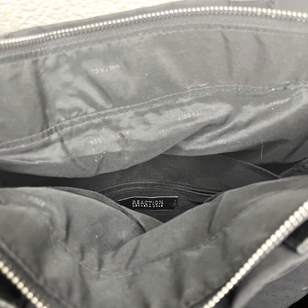 Kenneth Cole Reaction Black Purse Printed Brand Large Bag Adjustable Silver EUC‍ - Picture 4 of 14